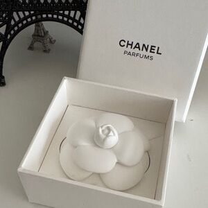 CHANEL White Floral Parfum Box